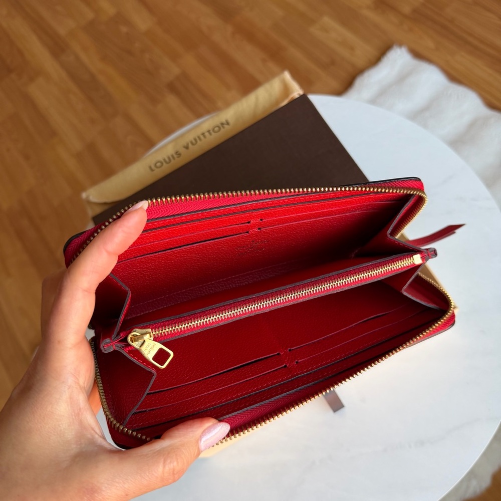 Authentic Louis Vuitton Zippy Wallet Empreinte Leather – Bold Red – - Picture 14 of 17